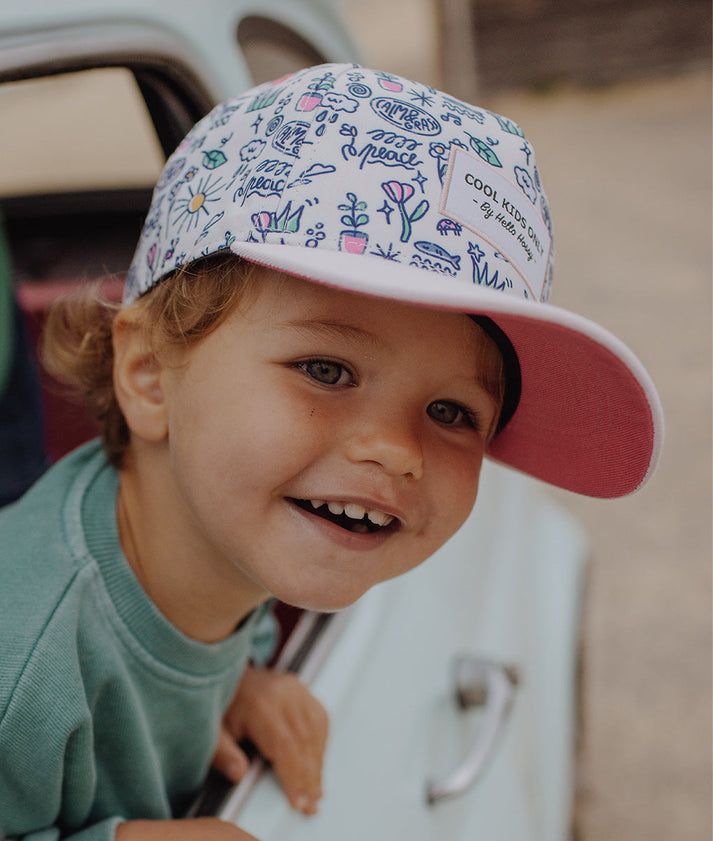 hello-hossy-kepi-playground-2-5-tseli-photo-4