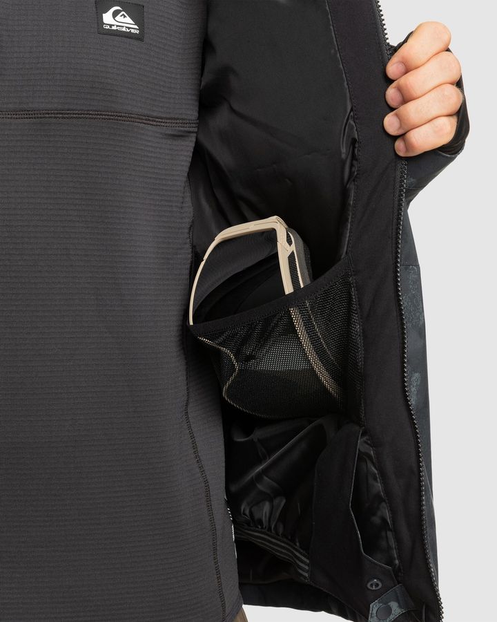 quiksilver-mission-snow-jacket-satkhilamuro-qurtuki-photo-3