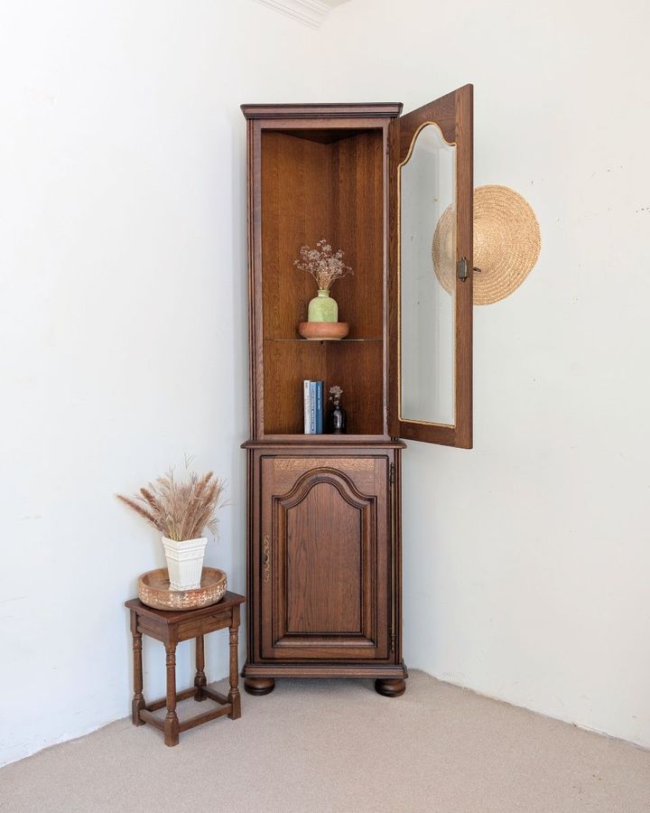 collector-tbilisi-kutkhis-vitrina-restavrirebuli-photo-2