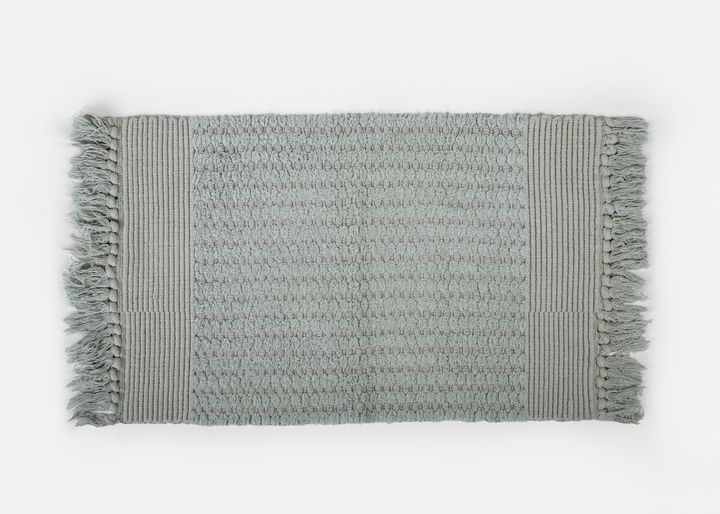 manamo-pretty-abazanis-fardagi-bambis-ghia-mtsvane-50x80-sm-photo-2