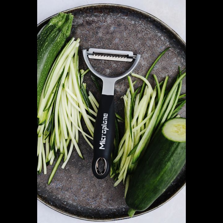 microplane-48083e-professional-y-peeler-julienne-blade-photo-4