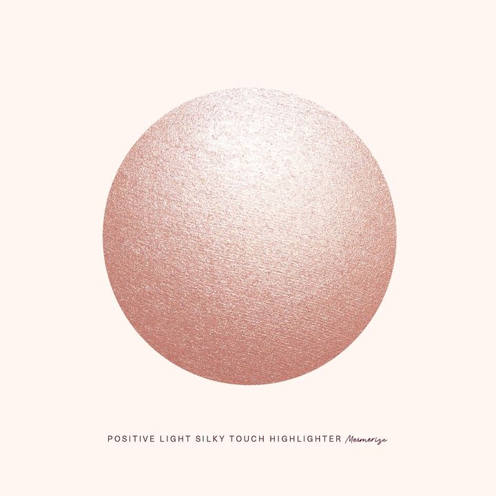 rare-beauty-positive-silky-touch-highlighter-mesmerize-28gr-hailaiteri-photo-2
