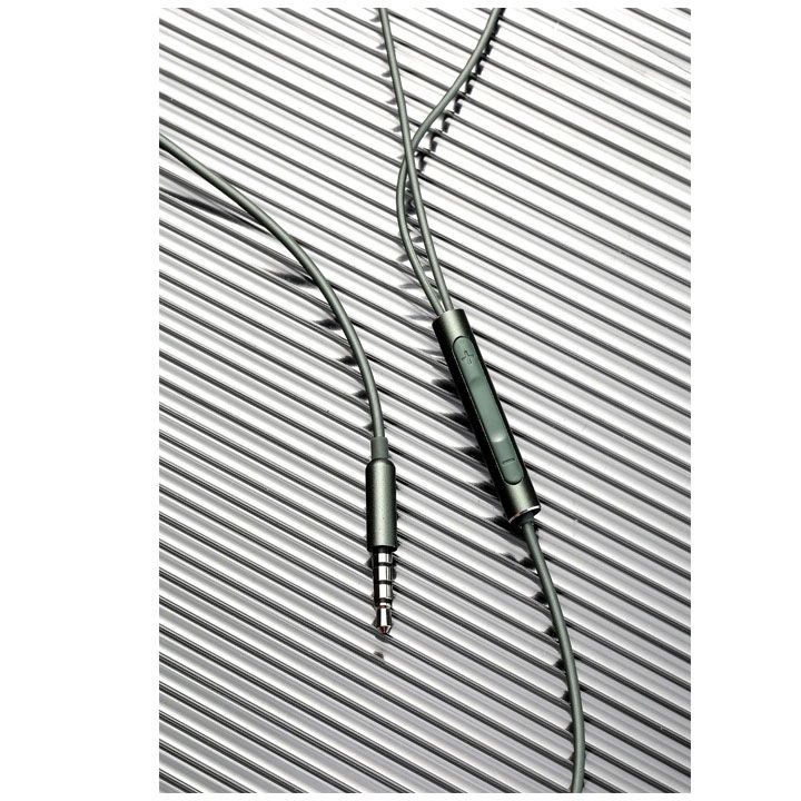 miniso-earphones-green-qursasmeni-photo-3