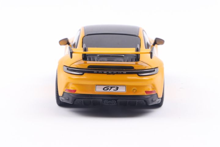 porshe-992-gt3-2023-klasikuri-modeli-photo-3