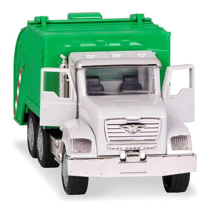 driven-micro-recycling-truck-satamasho-nagvis-manqana-photo-2