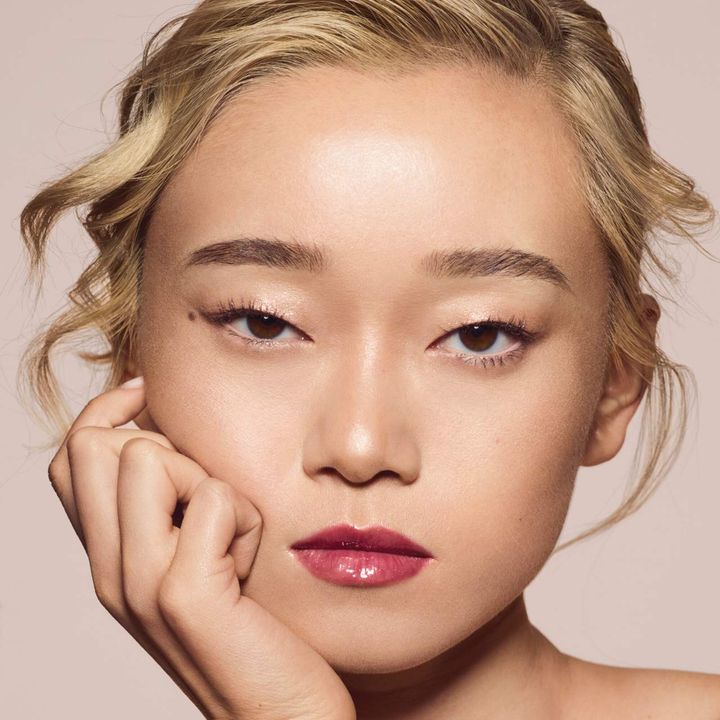 fenty-beauty-gloss-bomb-universal-lip-luminizer-riri-08-tuchis-glosi-photo-3