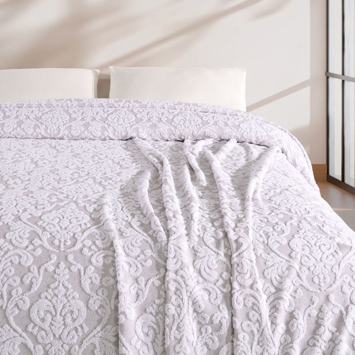 manamo-lily-satsolis-gadasafarebeli-photo-2