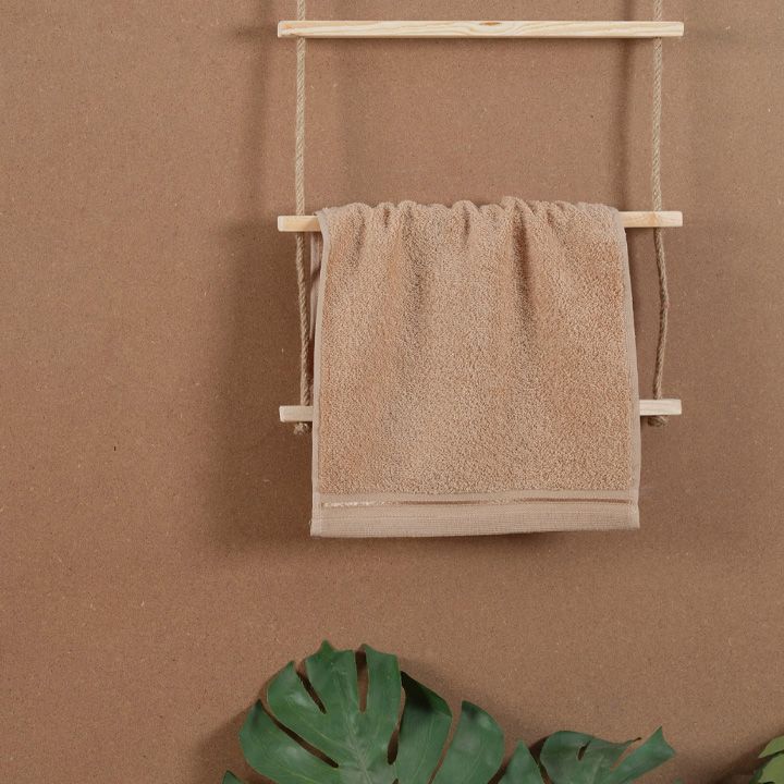 manamo-khelis-pirsakhotsi-30x50-sm