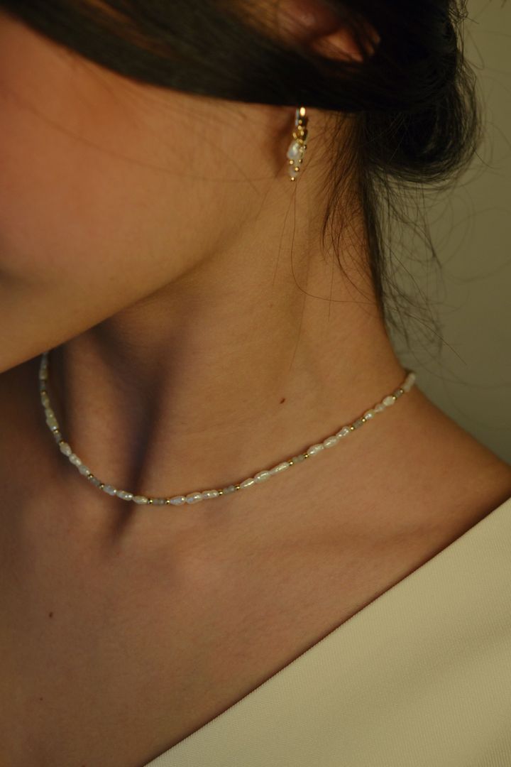 de-aure-margalitis-qelsabami-apatitis-qvit-photo-2