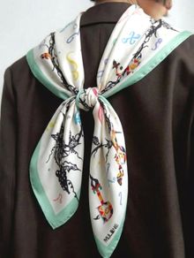 Product image of მულინე აბრეშუმის შარფი "ვაზი ანბანით"