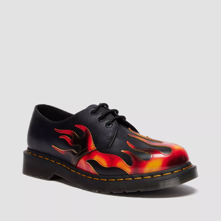 drmartens-klasikuri-fekhsatsmeli-photo-4