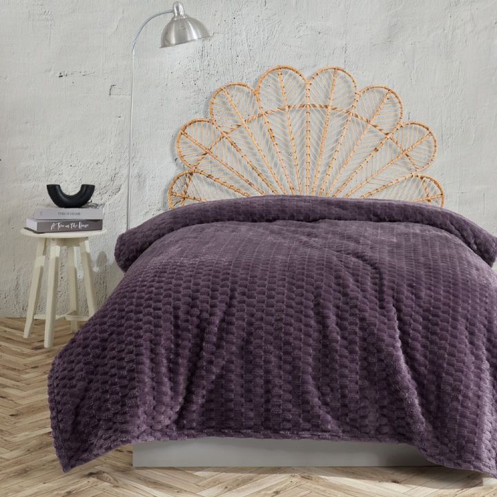 manamo-satsolis-gadasafarebeli-150x220sm