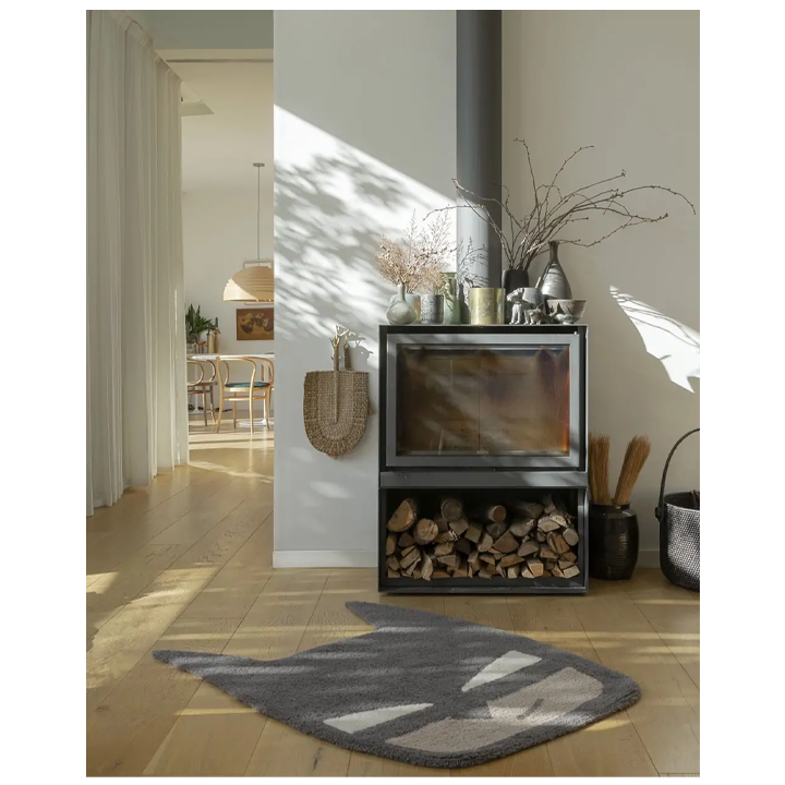 lorena-canals-woolable-rug-batboy-khelnaketi-sabavshvo-khalicha-photo-3