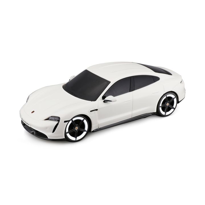 porshe-taycan-distantsiurad-martvadi-satamasho