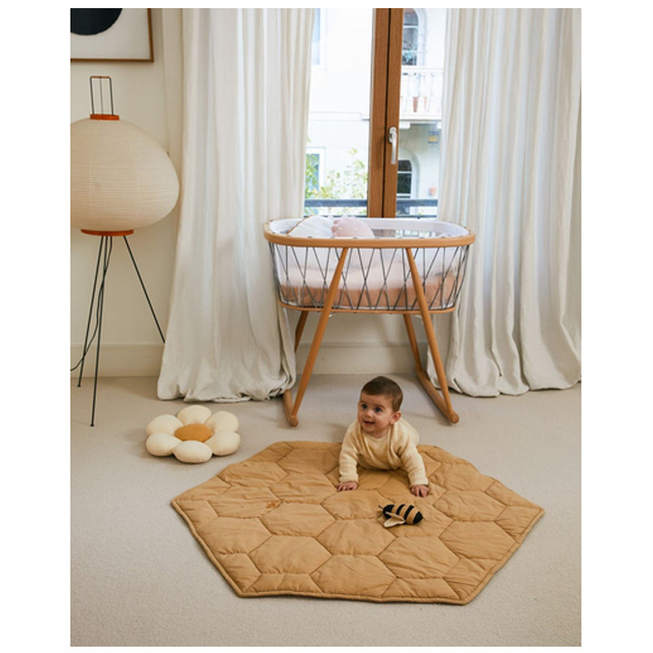 lorena-canals-playmat-honeycomb-sabavshvo-satamasho-khalicha-photo-4
