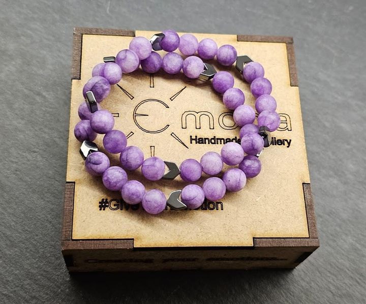 qalis-samajuri-naturaluri-qvebit-iasamani---oreuli-photo-2