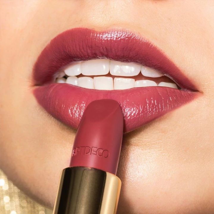 artdeco-perfect-color-lipstick-tuchsatskhi-photo-3