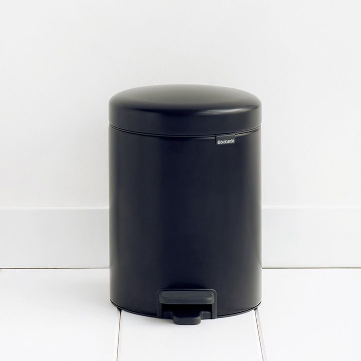 Brabantia Newicon ნაგვის ურნა პლასტმასის შიდა კონტეინერით შავი 5 ლ