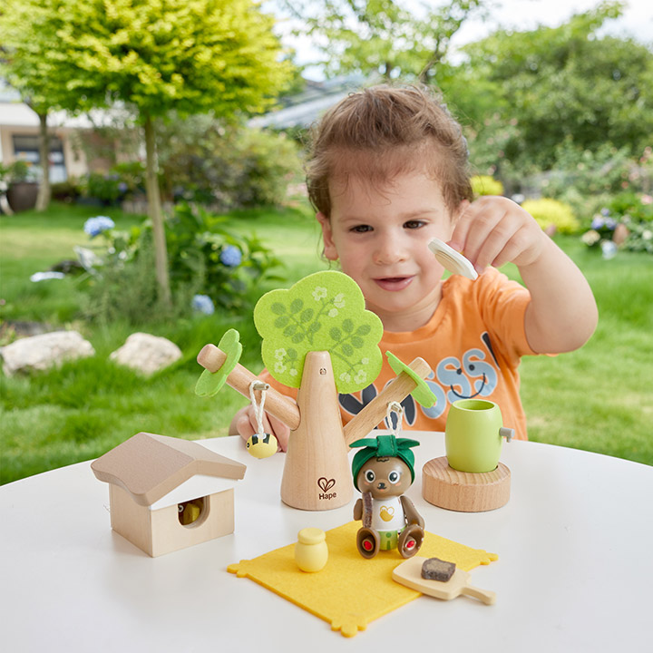 hape-honey-bees-picnic-khis-satamasho-photo-4