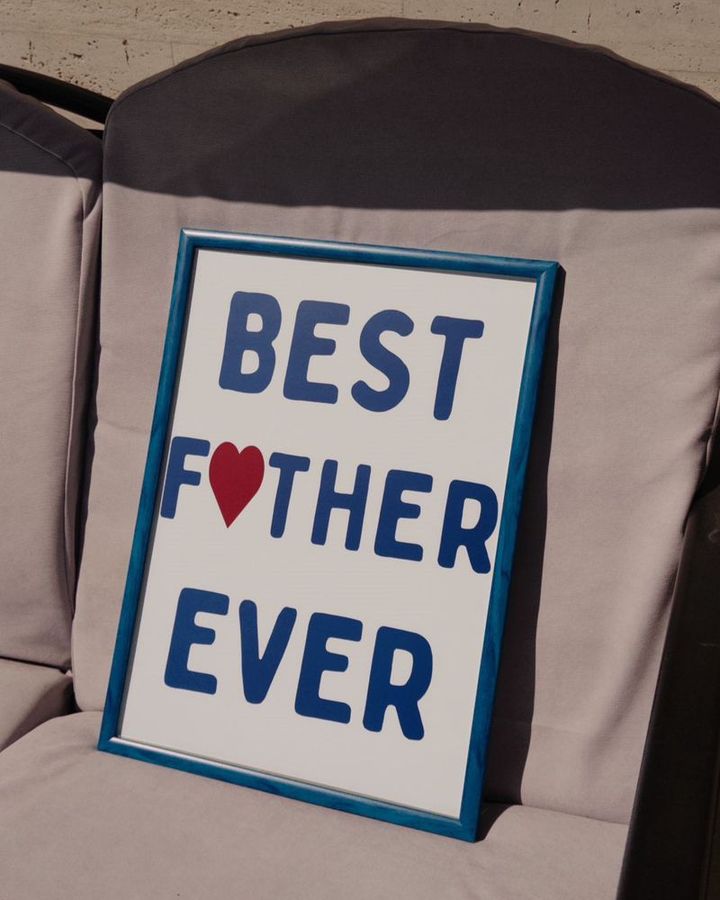 best-father-ever-a3-posteri-charchoti-photo-2