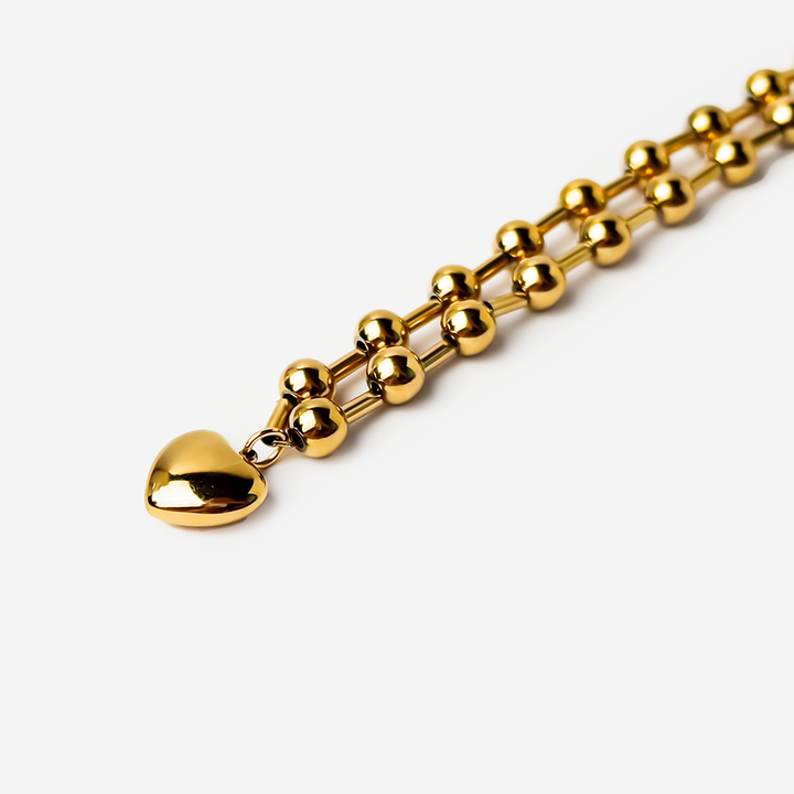 titanis-mooqrovili-qelsabami-gulit