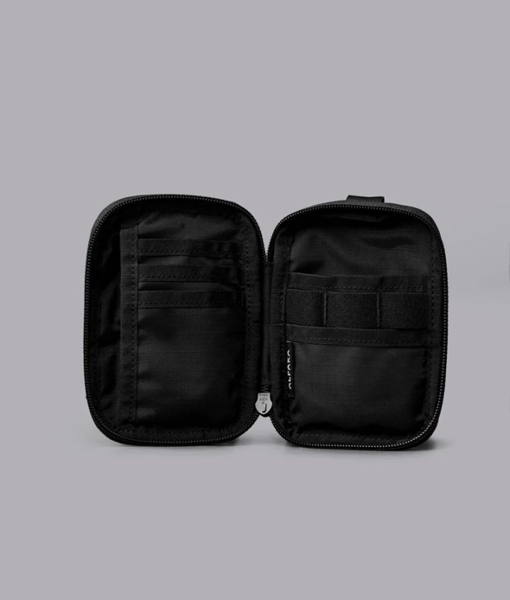 alpaka-hub-pouch-v2---black-axoflux-210d-safule-photo-4