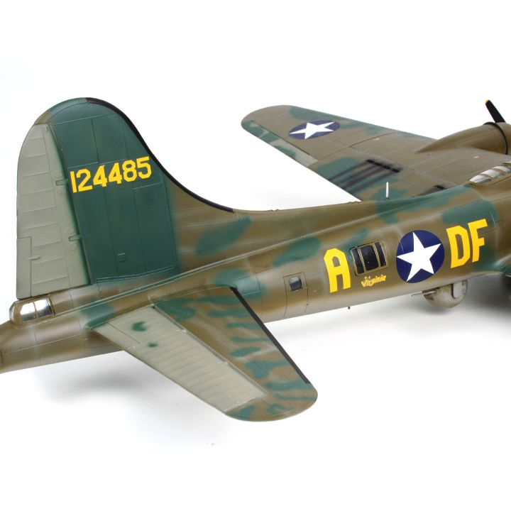 revell-b-17f-memphis-belle-asatsqobi-tvitmfrinavi-photo-4