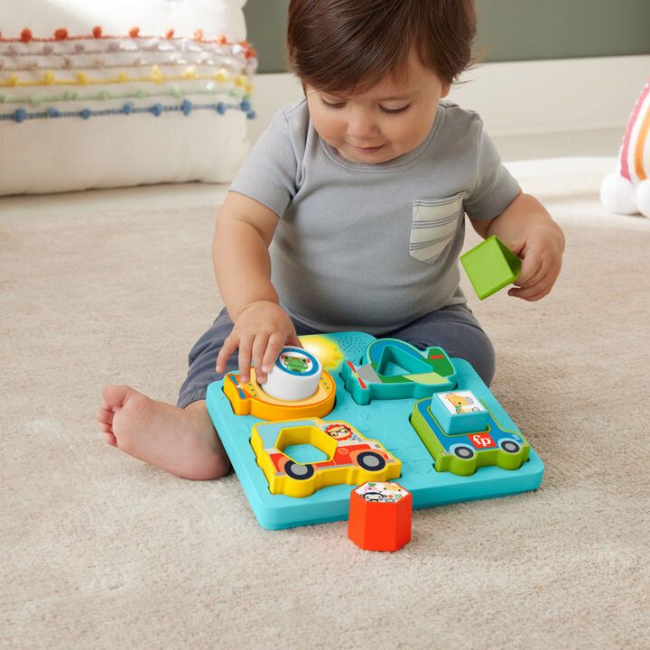 fisher-price-khmovani-sorteri-manqanebis-formebit-photo-2