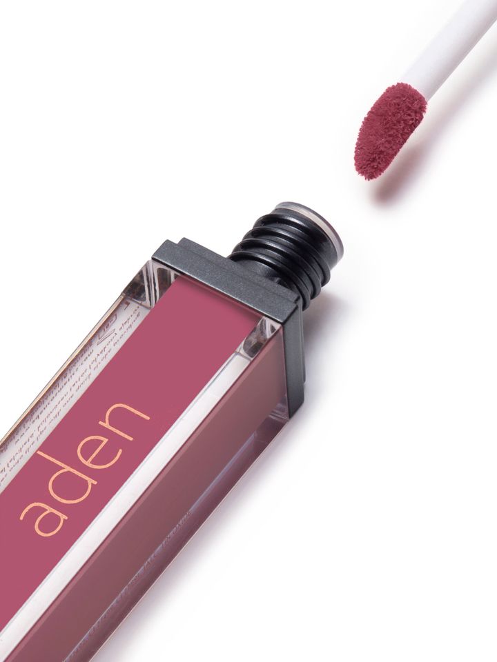 aden-liquid-lipstick-33-sugar-chic-tuchsatskhi-photo-2
