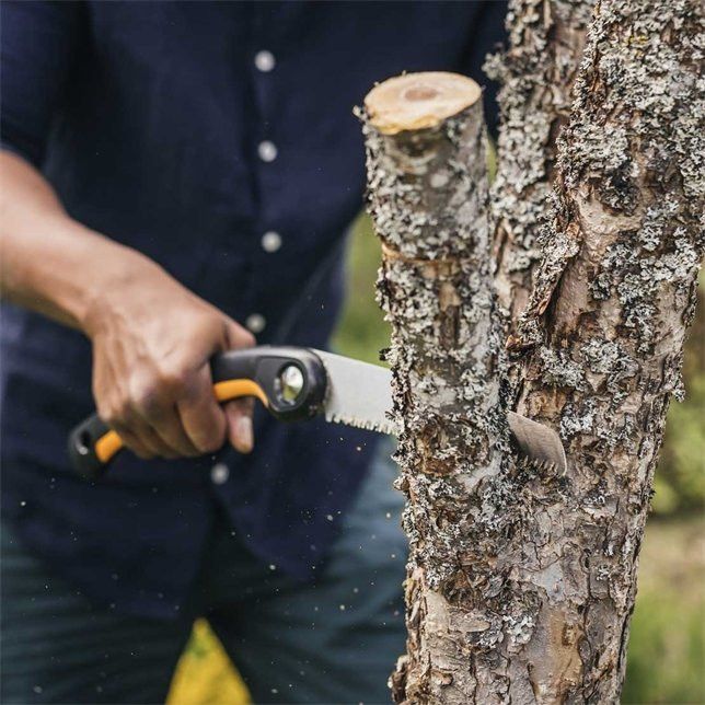 fiskars-plus-folding-saw-sw69-kherkhi-photo-2