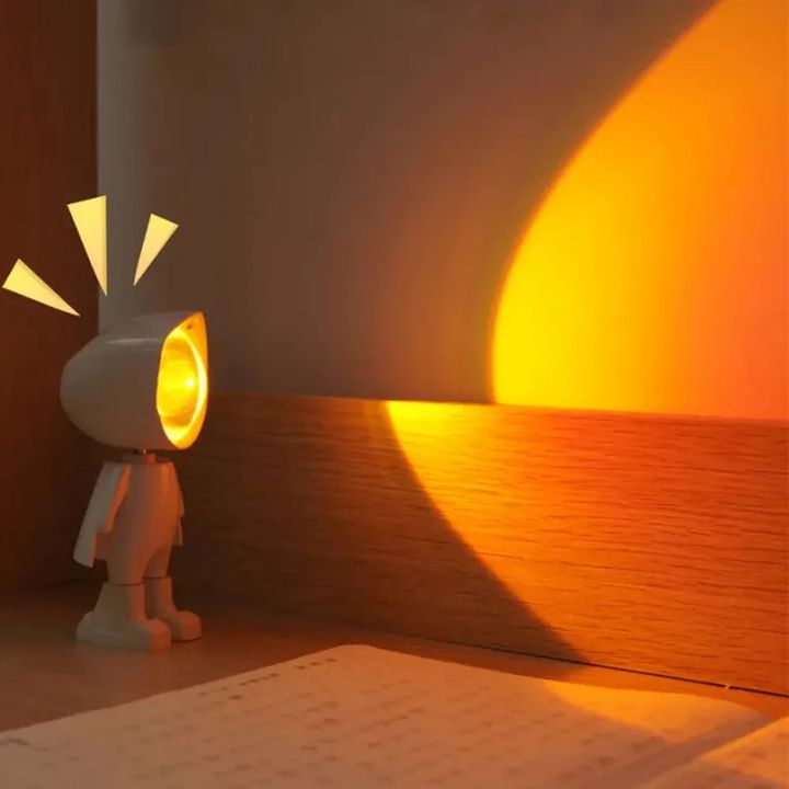 sunset-lamp-astronaut-sanati-mzis-chasvlis-efeqtit-photo-2