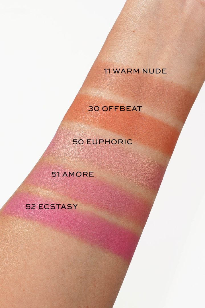 giorgio-armani-luminous-silk-glow-blush-51-amore-blashi-photo-3