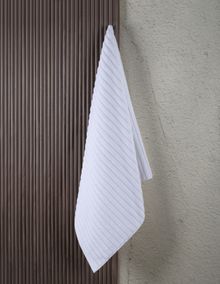 Product image of Manamo  Zoey  აბაზანის პირსახოცი ბამბის თეთრი  75x150 სმ