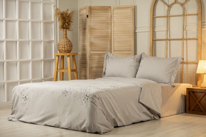 manamo-home-neil-embroidered-cotton-satin-double-duvet-cover-set-tetreuli