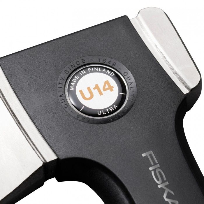 fiskars-ultra-universal-axe-u14-najakhi-photo-2