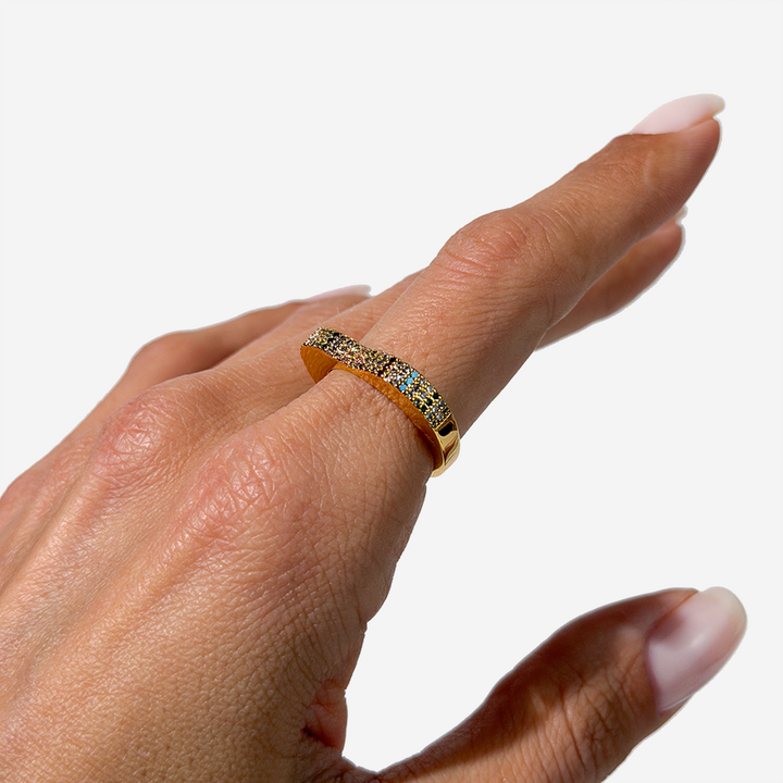 her-store-titanis-mooqrovili-bechedi-gulis-formit-photo-2