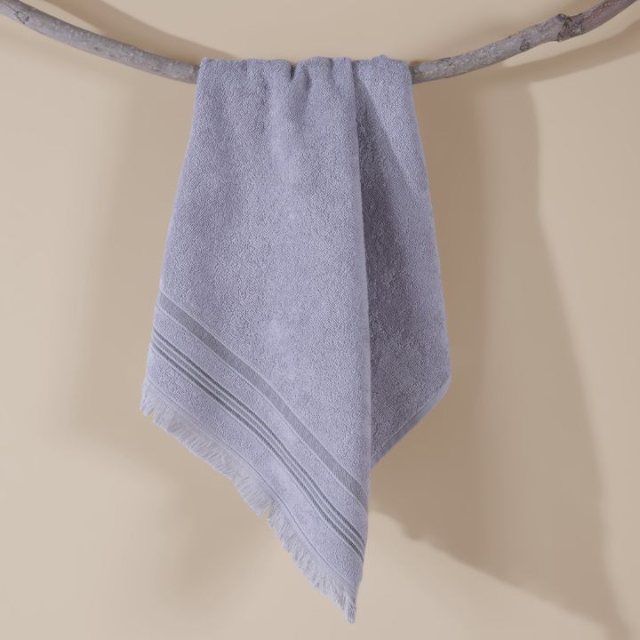 manamo-sapphire-sakhis-pirsakhotsi