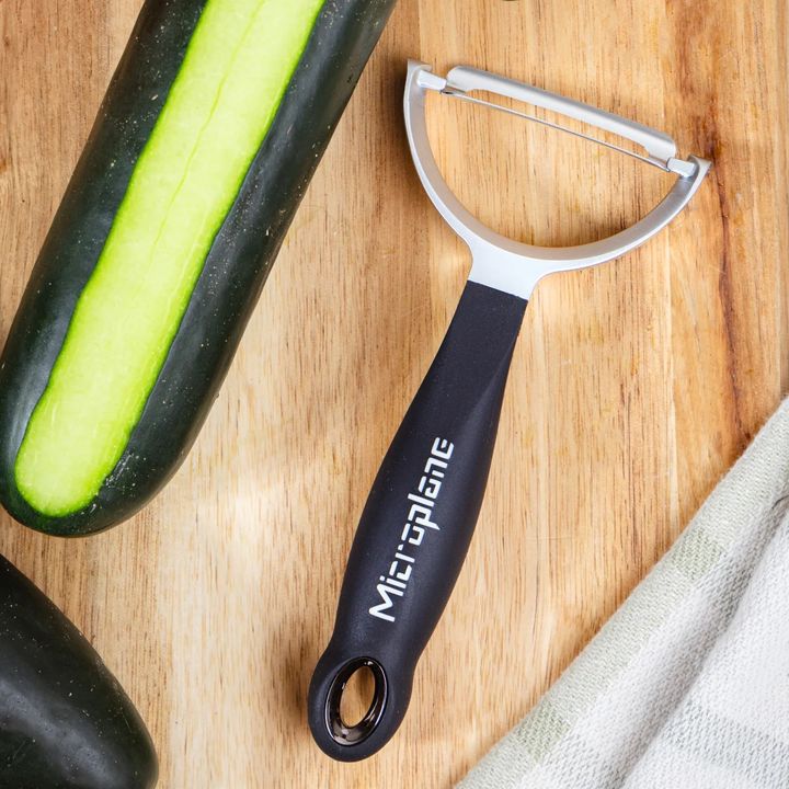 microplane-48081e-professional-y-peeler-st-sachreli-photo-4