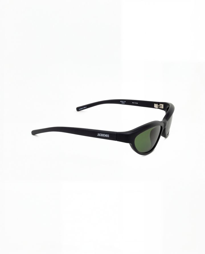 jacquemus-curvo-mzis-satvale-photo-4