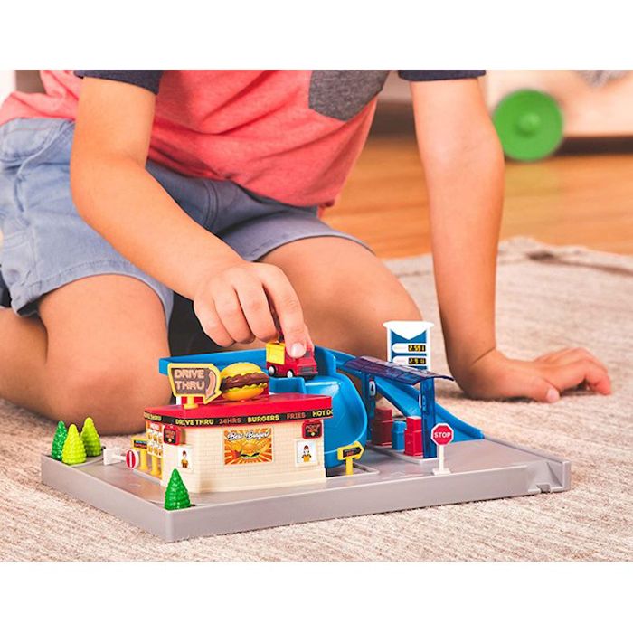 satamashoebis-nakrebi-driven-wh1075z-pocket-series-dine-drive-pit-stop-photo-2