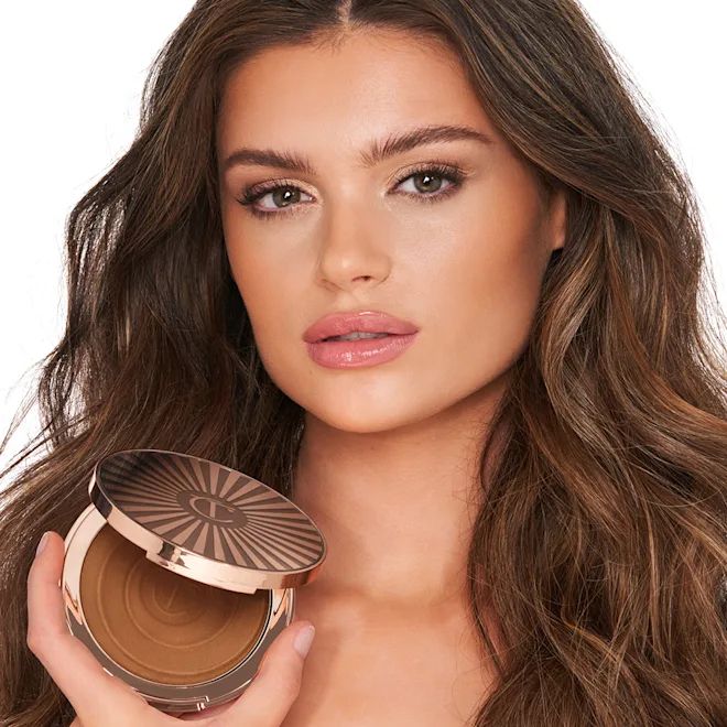 charlotte-tilbury-beautiful-skin-sun-kissed-glow-bronzer-21gr-bronzeri-photo-2
