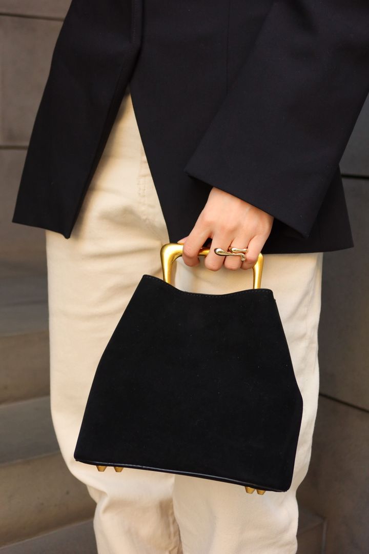 venti-qalis-shavi-chanta-photo-3