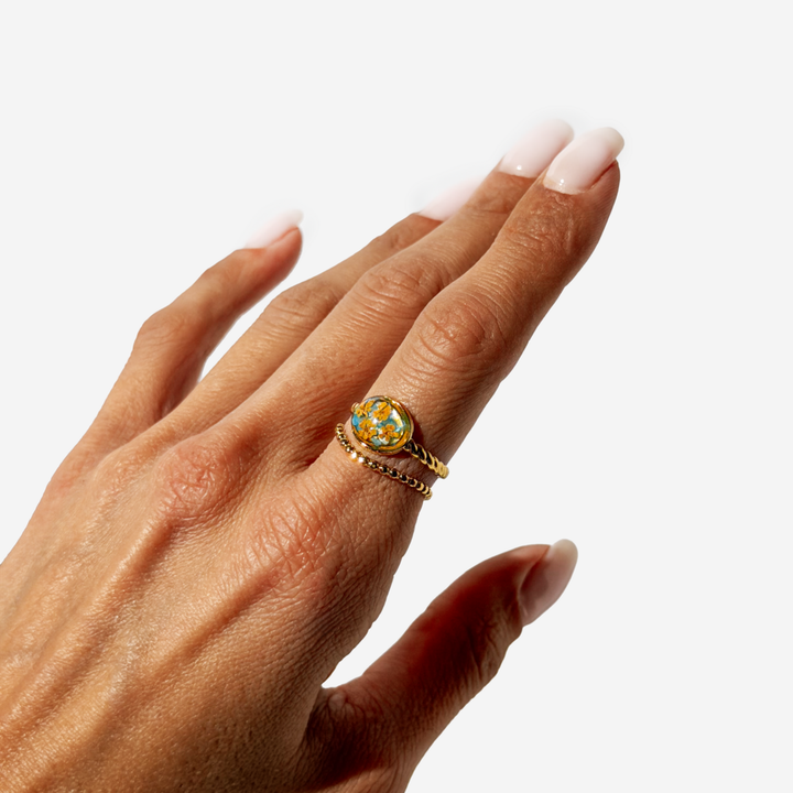 khelnaketi-bechedi-bunebrivi-qvavilebit