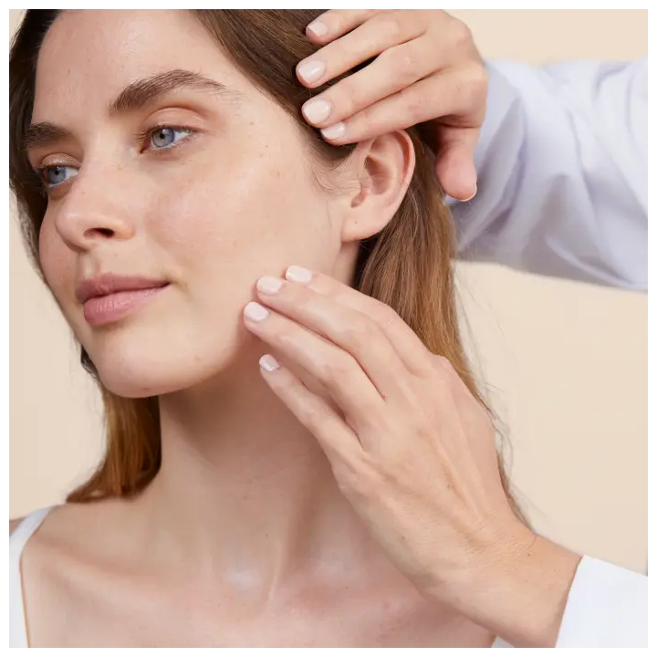 avene-sun-hp-spray-50-bebe-mzisgan-damtsavi-photo-4