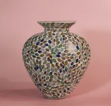 Product image of მინის ლარნაკი 24*25 სმ - მოზაიკა (მწვანე კრემისფერში)