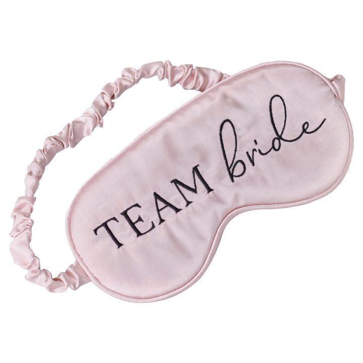 tvalis-nighabi-vardisferi-team-bride-photo-2