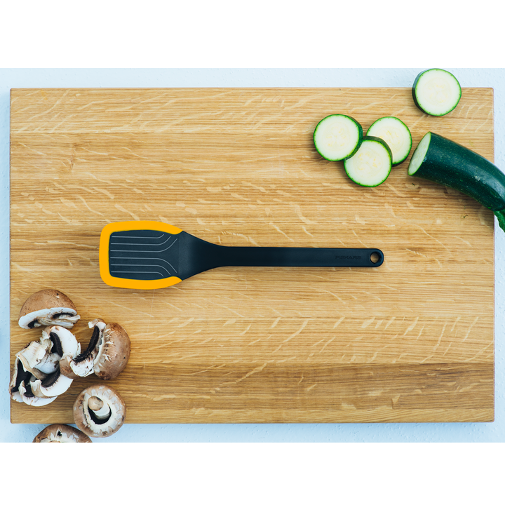 fiskars-ff-silicone-spatula-asaghebi-photo-2