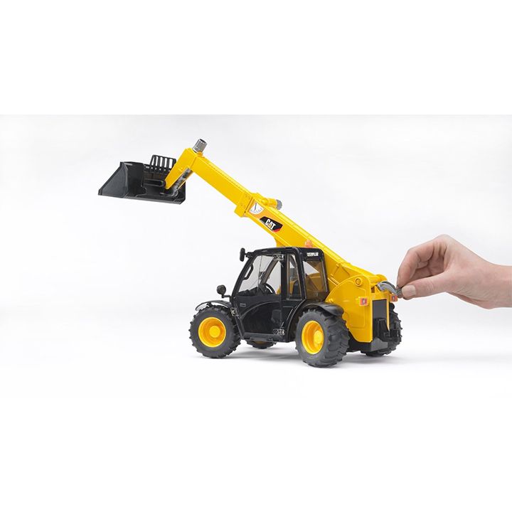 bruder-caterpillar-telehandler-satamasho-transporti-photo-4