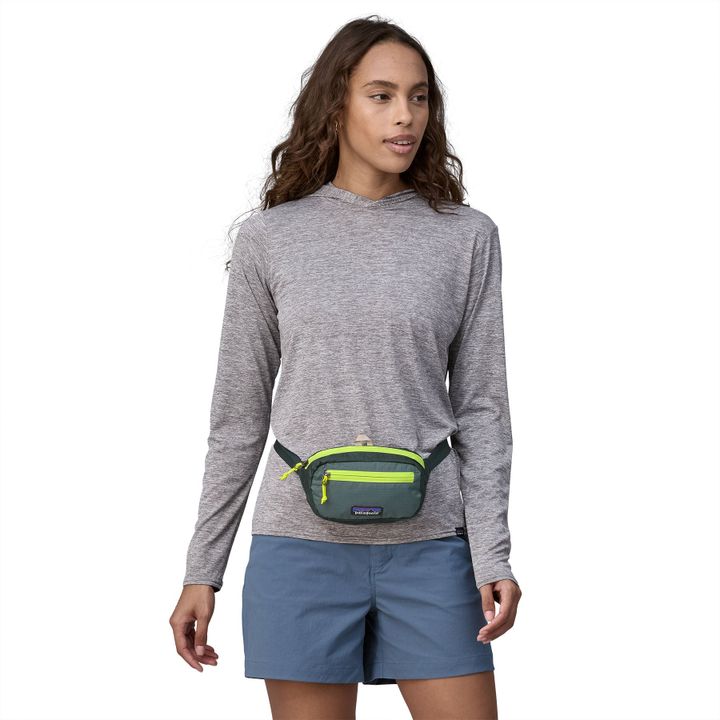 patagonia-black-hole-pack-tselis-chanta-photo-2